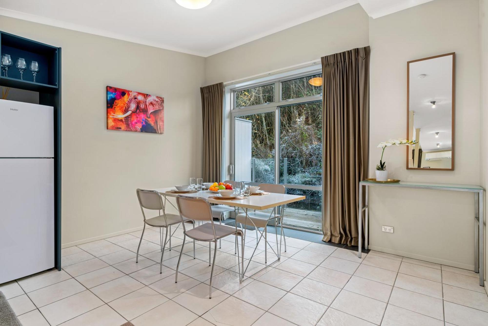 קווינסטאון 2-Bedroom Apartment With Lake & Mountain View - Beechwood מראה חיצוני תמונה